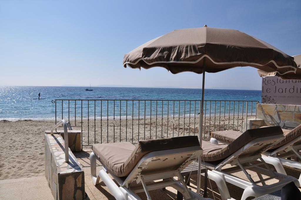 Hotel De La Plage Le Lavandou Exterior foto
