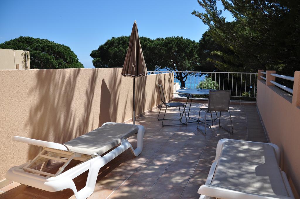 Hotel De La Plage Le Lavandou Cameră foto